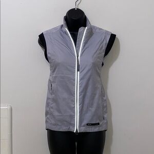 Women’s Nike Running Lightweight/Weatherproof Full Zip Vest
